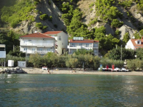 Гостиница Villa Tabak  Омиш